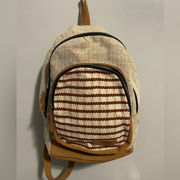 Woven Himalayan Hemp Backpack with Laptop Sleeve - Handmade In Nepal BNWOT - Picture 1 of 8